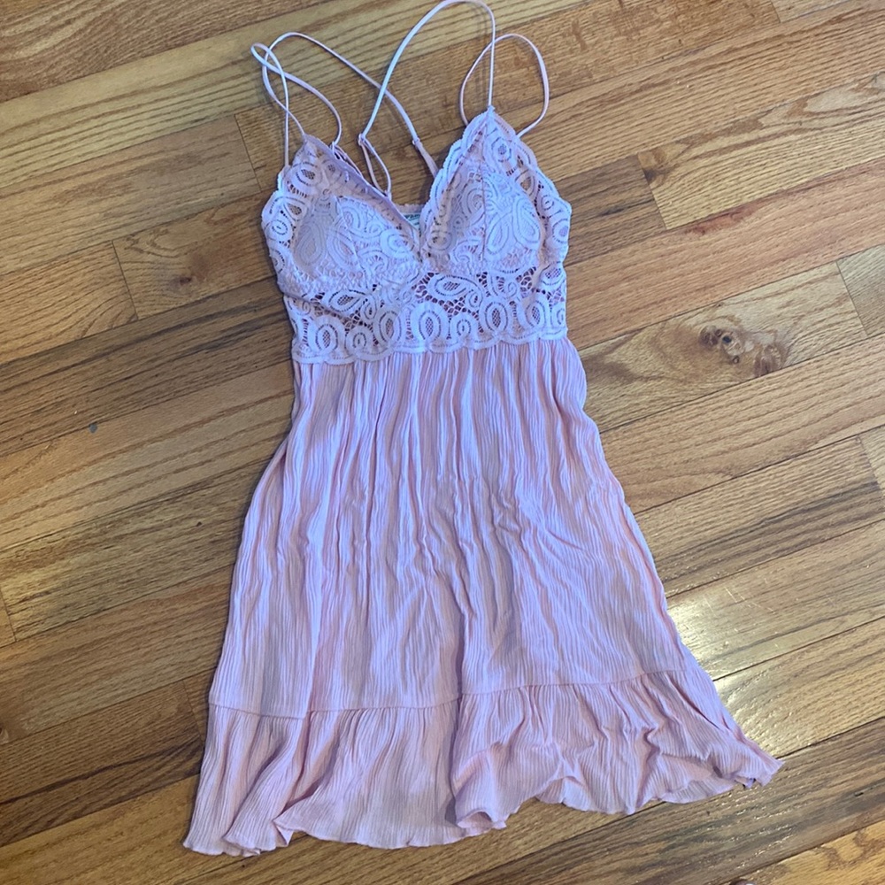 Nwt XS pink babydoll dress from PINK. Lacey and criss cross strap! Padded